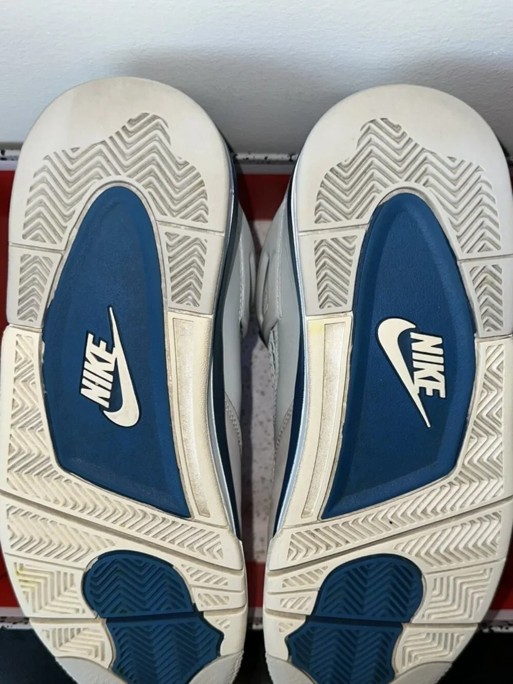 Jordan 4 Military Blue